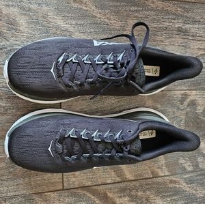 Mens Hoka Mach 4 shoes size 8.5D